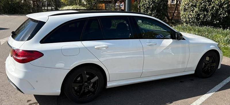 Gebraucht Mercedes C250 211 PS (155 kW) 2018 Weiß Kombi