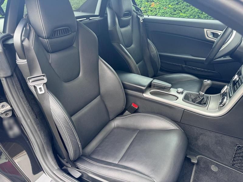 Gebraucht Mercedes SLK200 184 PS (135 kW) 2012 Schwarz Cabrio