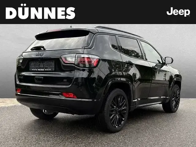 Gebraucht Jeep Compass 241 PS (177 kW) 2022 Schwarz (solid black) SUV
