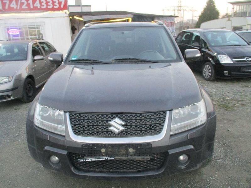 Grau Gebraucht 2012 Suzuki Grand Vitara Comfort SUV | 2.700 € (Superpreis) - Bild 1/4