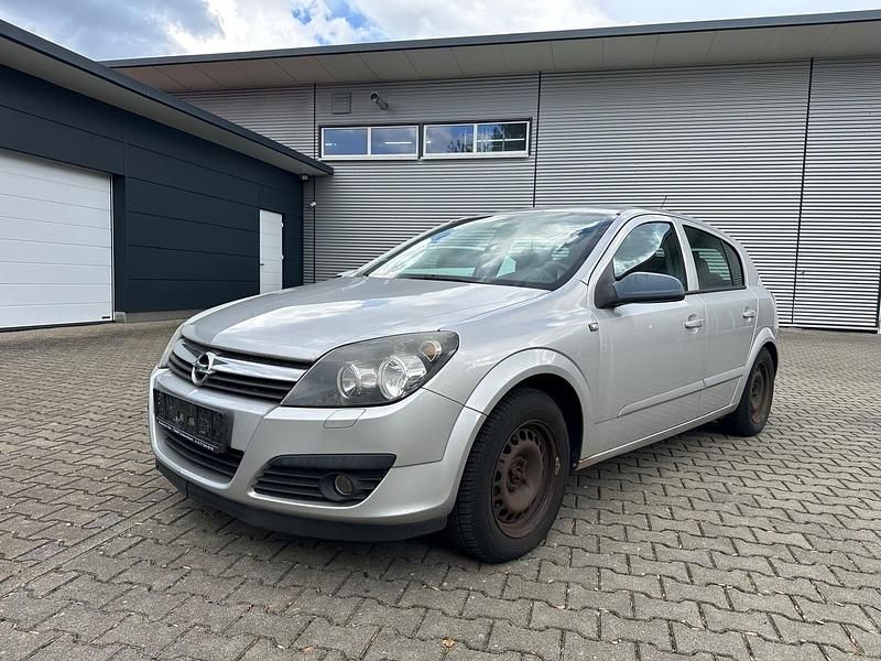 Silber Gebraucht 2005 Opel Astra Edition Limousine | 400 € (Superpreis) - Bild 1/4