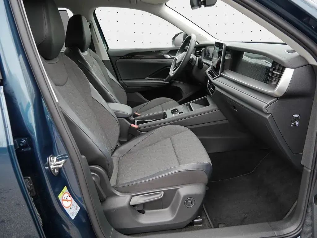 Second-hand VW Tayron Life 193 CP (141 kW) 2025 Albastru SUV