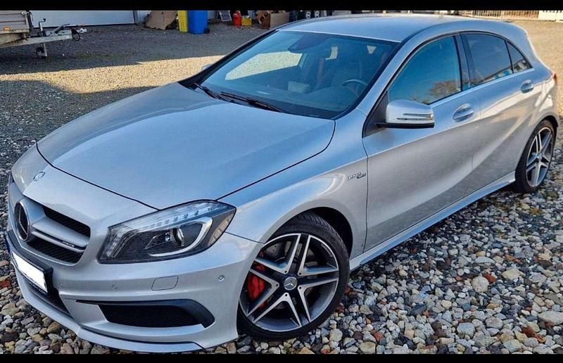 Silber Gebraucht 2014 Mercedes A45 AMG AMG Limousine | 24.400 € (Fairer Preis) - Bild 1/4