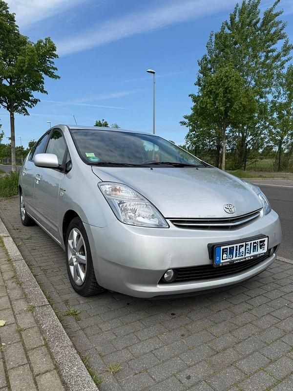 Silber Gebraucht 2009 Toyota Prius Kleinwagen | 6.499 € (Fairer Preis) - Bild 1/4