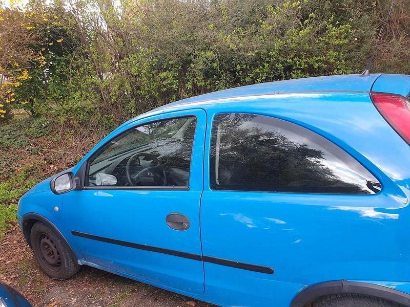 Gebraucht Opel Corsa 75 PS (55 kW) 2004 Blau Kleinwagen