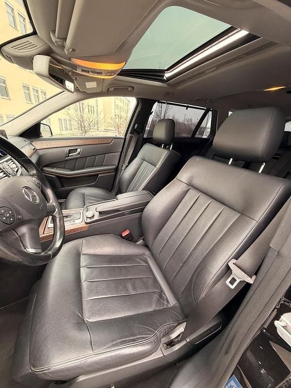 Gebraucht Mercedes E250 204 PS (150 kW) 2011 Schwarz Kombi