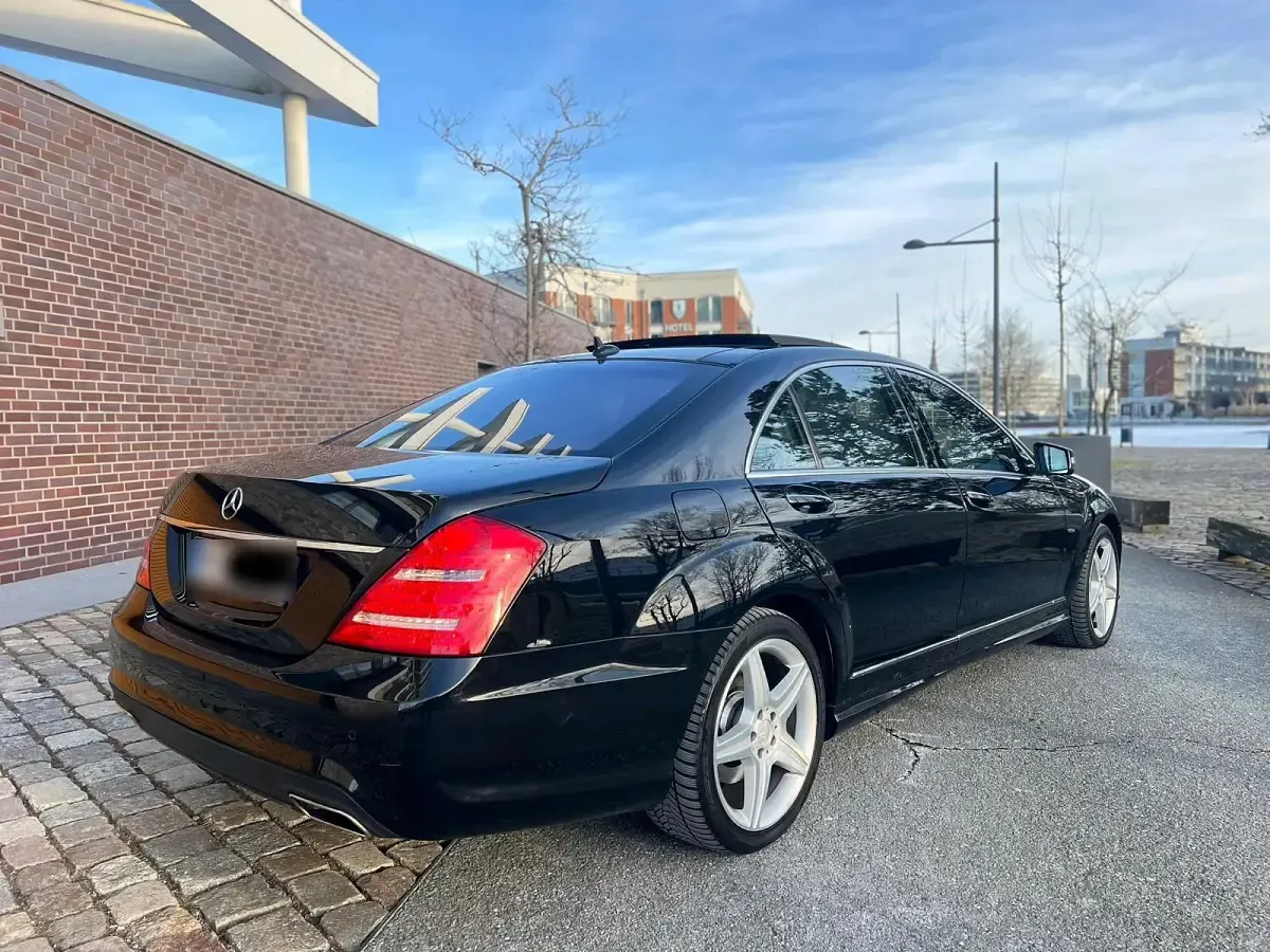 Gebraucht Mercedes S350 AMG line 258 PS (189 kW) 2011 Schwarz Limousine