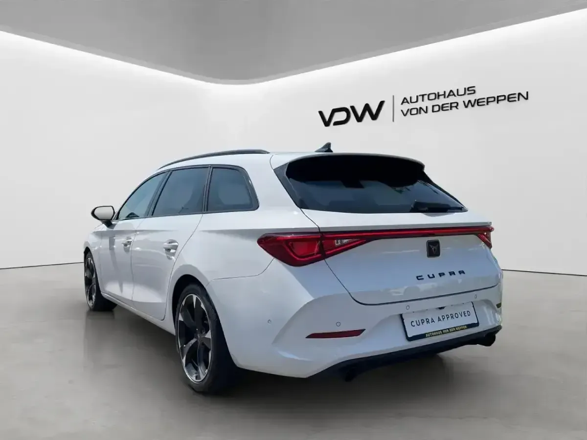 Gebraucht Cupra Leon 245 PS (180 kW) 2022 Weiß Kombi