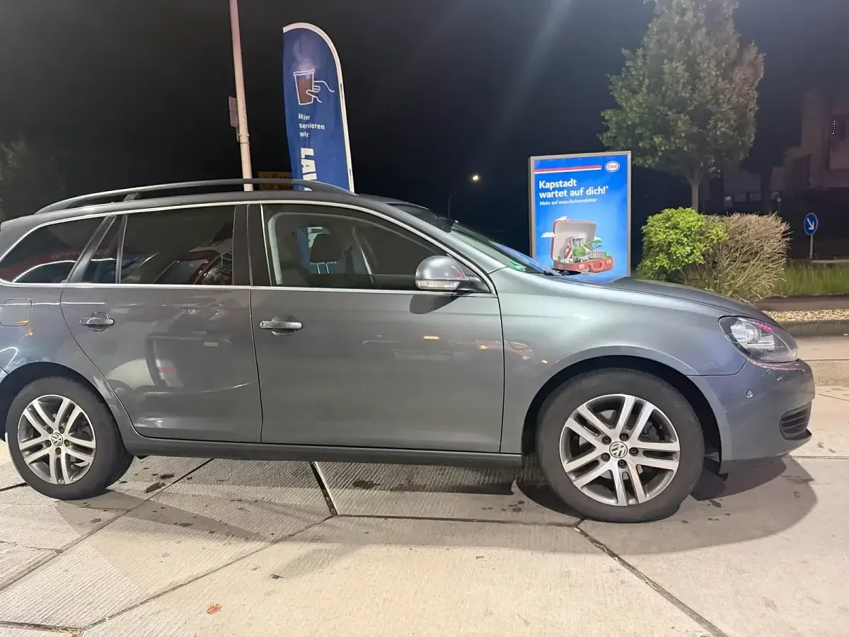 Gebraucht VW Golf VI 122 PS (89 kW) 2010 Grau Kleinwagen