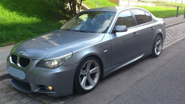 Gebraucht BMW 530 299 PS (219 kW) 2003 Grau metallic Limousine