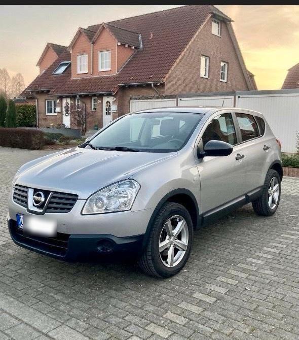 Grau Gebraucht 2009 Nissan Qashqai Acenta SUV | 5.299 € - Bild 1/4