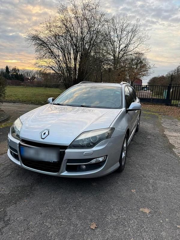 Silber Gebraucht 2012 Renault Laguna III Kombi | 3.800 € (Fairer Preis) - Bild 1/4