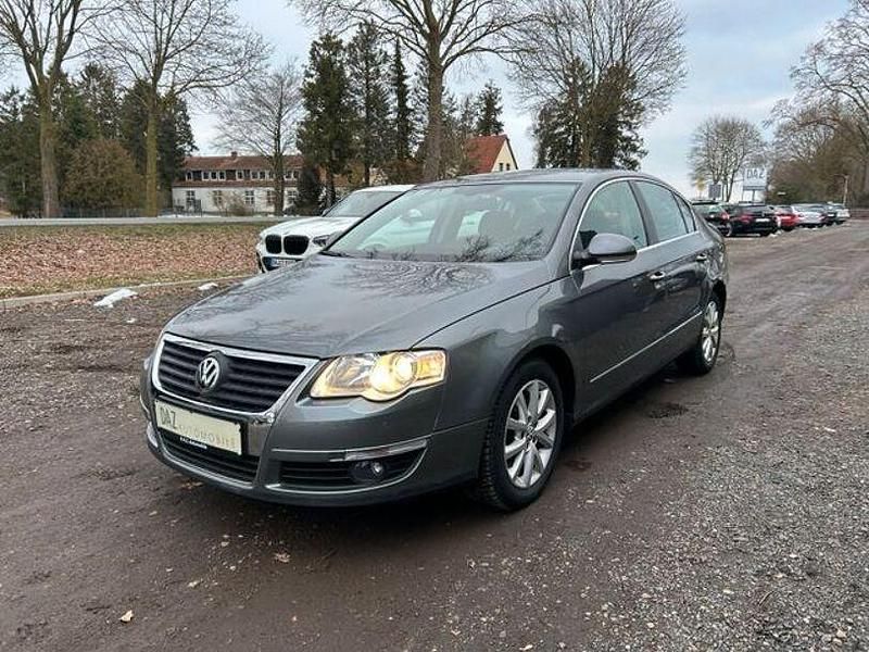 Gebraucht VW Passat Comfortline 105 PS (77 kW) 2007 Grau Limousine