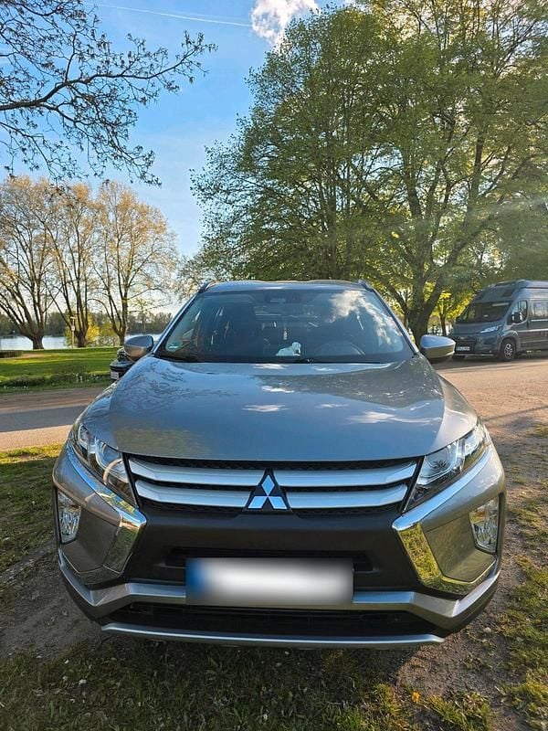Gebraucht Mitsubishi Eclipse Cross 163 PS (119 kW) 2021 Silber SUV