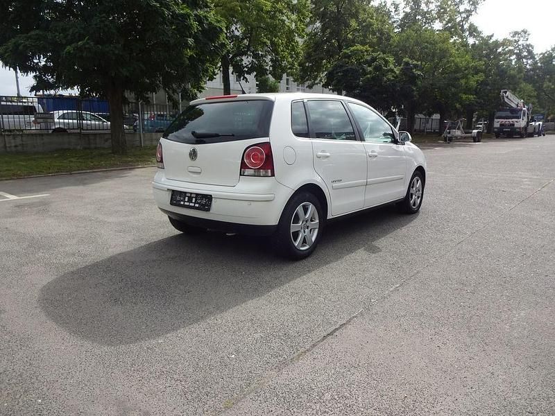 Gebraucht VW Polo United 60 PS (44 kW) 2008 Weiß Limousine