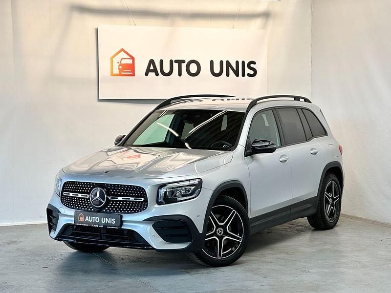 Iridiumsilber metalliclack (metallic) Gebraucht 2021 Mercedes GLB180 AMG line SUV | 28.441 € - Bild 1/4