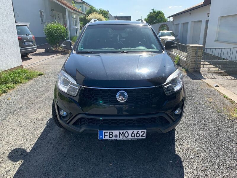 Schwarz Gebraucht 2016 Ssangyong Korando Crystal SUV | 7.150 € (Fairer Preis) - Bild 1/4