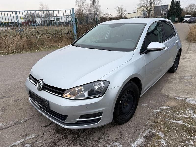 Gebraucht VW Golf VII Comfortline 125 PS (91 kW) 2017 Silber Limousine