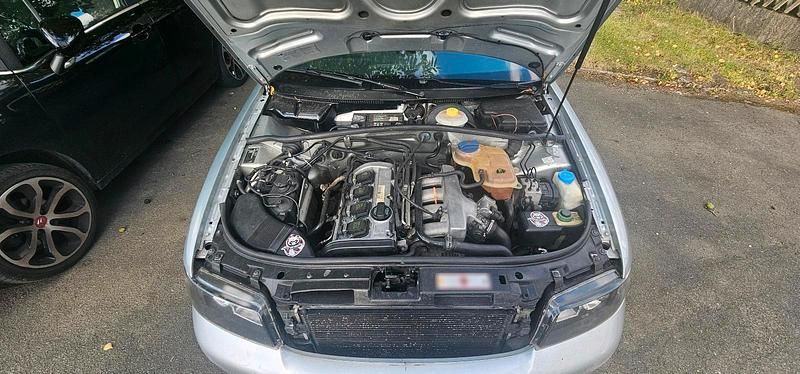 Gebraucht Audi A4 Black Edition 150 PS (110 kW) 1997 Silber Limousine