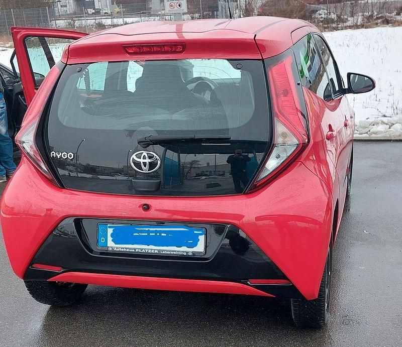Gebraucht Toyota Aygo X-clusiv 72 PS (52 kW) 2020 Rot Kleinwagen