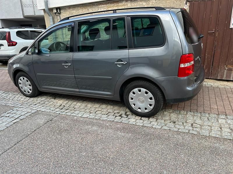 Gebraucht VW Touran 140 PS (102 kW) 2005 Grau Van / Kleinbus