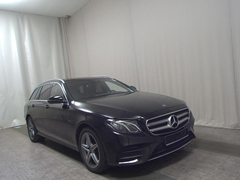 Gebraucht Mercedes E300 AMG line 306 PS (225 kW) 2020 Schwarz Kombi