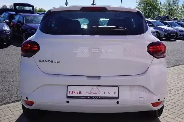 Neu Dacia Sandero Expression 91 PS (66 kW) 2025 Weiß Limousine