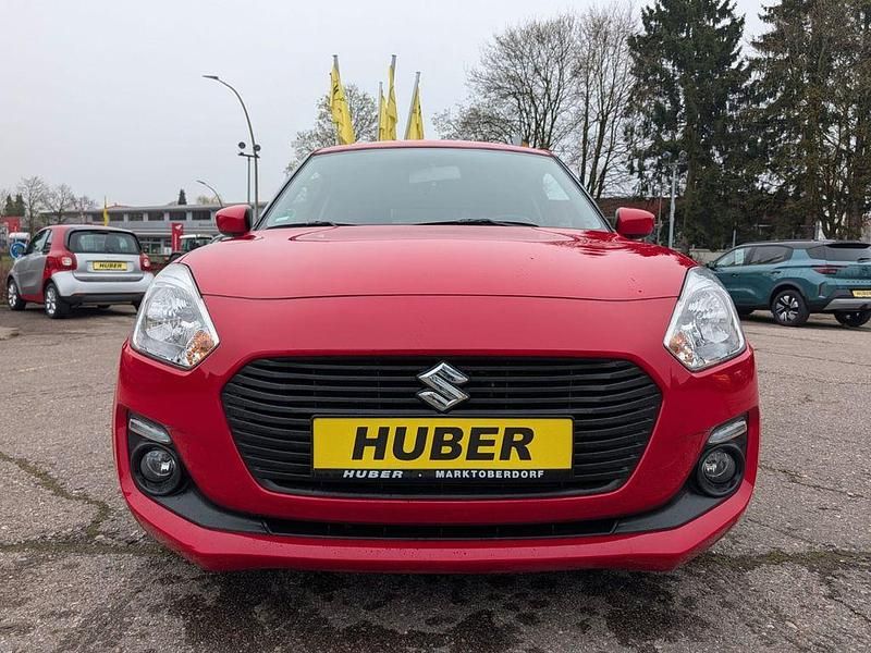 Gebraucht Suzuki Swift Comfort 90 PS (66 kW) 2020 Rot Kleinwagen
