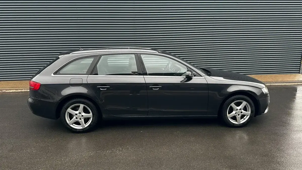 Gebraucht Audi A4 143 PS (105 kW) 2009 Grau Kombi