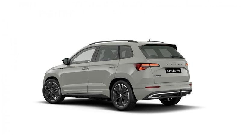 Neu Skoda Karoq SportLine 150 PS (110 kW) 2025 Stahlgrau SUV