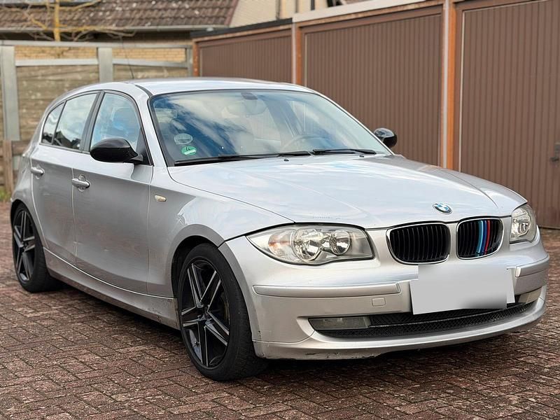 Gebraucht BMW 118 143 PS (105 kW) 2009 Silber Kleinwagen