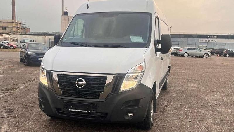 Mineral white (s) Gebraucht 2022 Nissan Interstar Acenta Van | 19.990 € (Fairer Preis) - Bild 1/4