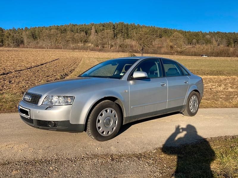 Gebraucht Audi A4 131 PS (96 kW) 2002 Silber Limousine