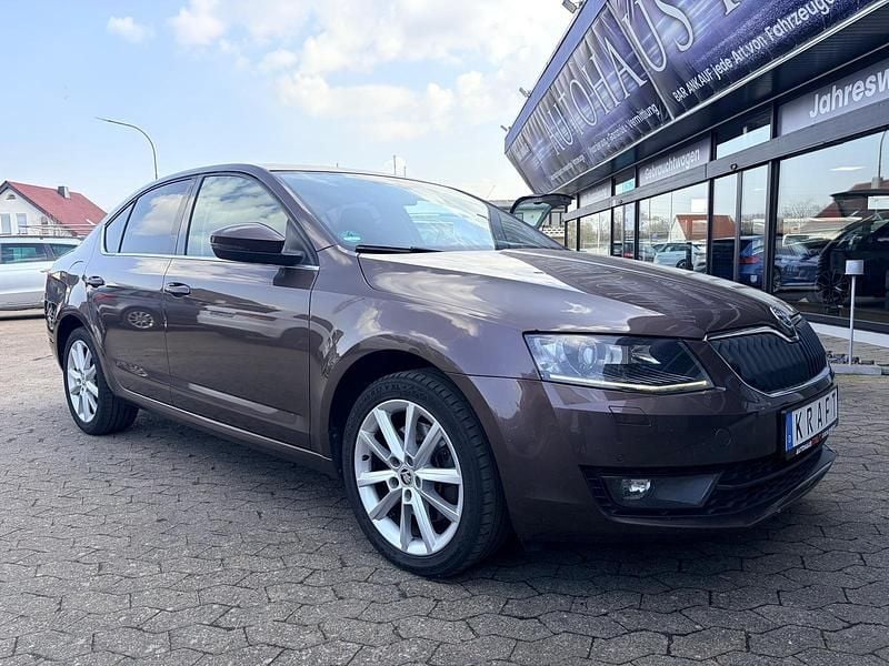 Gebraucht Skoda Octavia Elegance 179 PS (131 kW) 2013 Braun Limousine