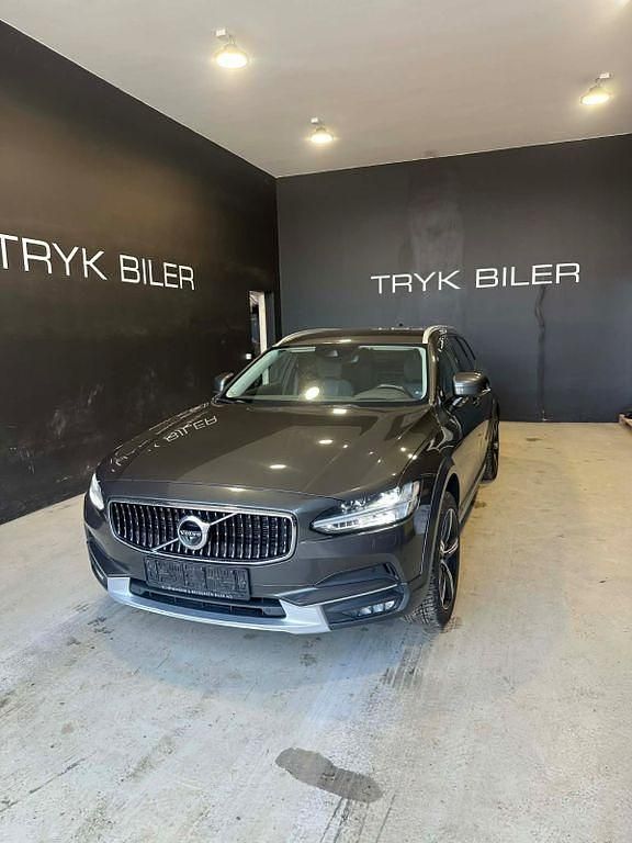 Gebraucht Volvo V90 CC Pro 190 PS (139 kW) 2019 Grau Kombi