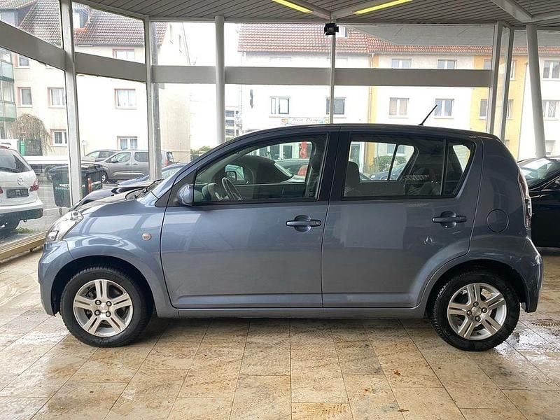 Gebraucht Daihatsu Sirion 91 PS (66 kW) 2009 Grau Kleinwagen