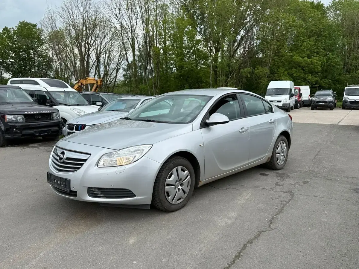 Gebraucht Opel Insignia Selection 116 PS (85 kW) 2009 Silber Limousine