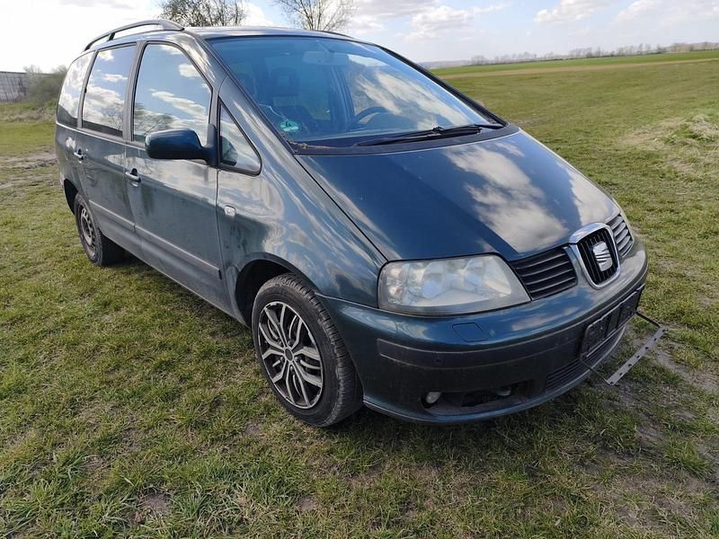 Używany Seat Alhambra 115 KM (84 kW) 2004 Zielony Minivan