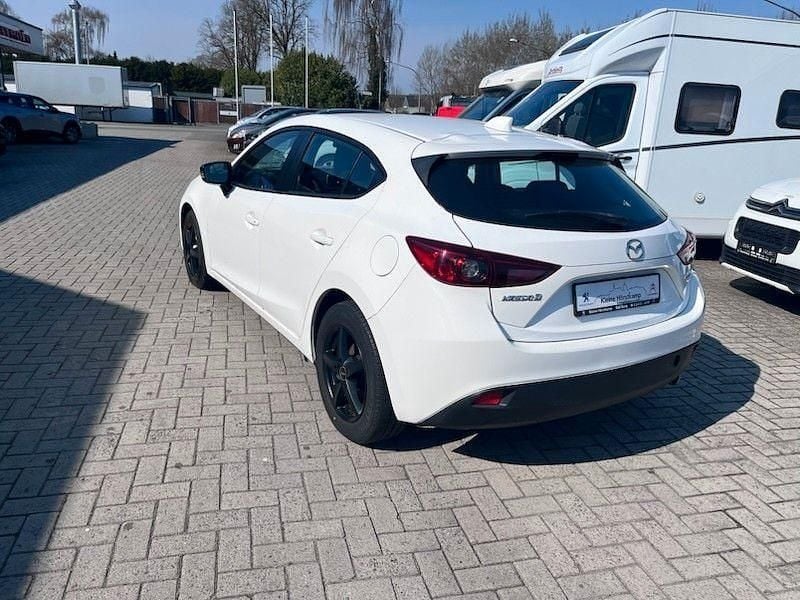 Gebraucht Mazda 3 Prime-Line 101 PS (74 kW) 2015 Weiß Limousine