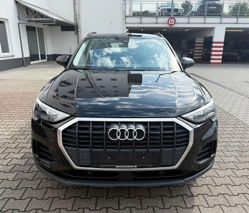 Gebraucht Audi Q3 Basis 245 PS (180 kW) 2022 Mythosschwarz SUV