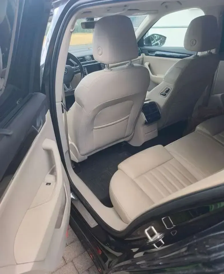 Gebraucht Skoda Superb LAURIN & KLEMENT 150 PS (110 kW) 2016 Kombi