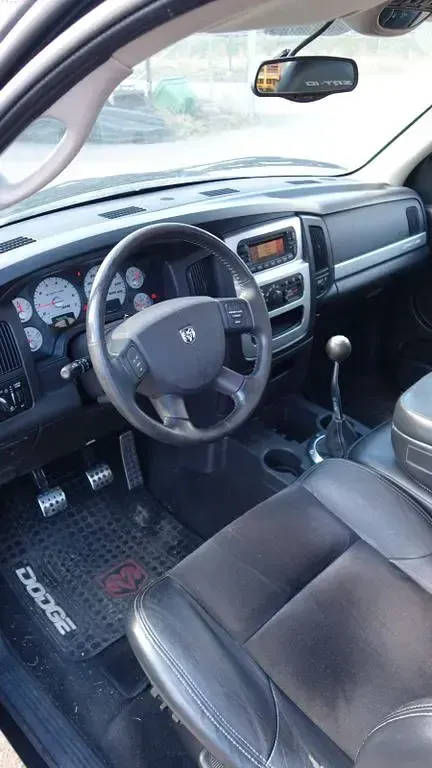 Używany Dodge Ram 517 KM (380 kW) 2005 Czarny Pickup