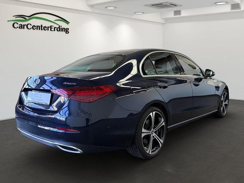 Gebraucht Mercedes C220 200 PS (147 kW) 2022 Blau Limousine