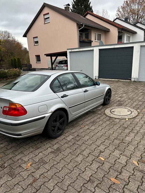 Gebraucht BMW 316 Basis 116 PS (85 kW) 2000 Silber Limousine