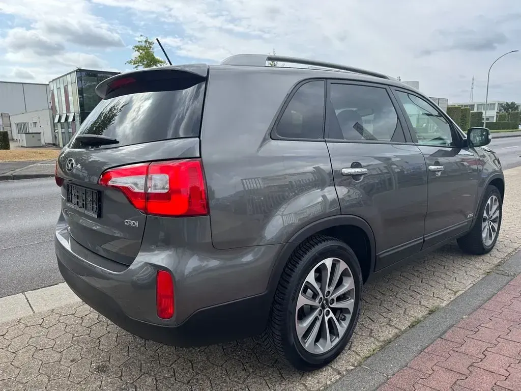 Gebraucht Kia Sorento Spirit 197 PS (144 kW) 2014 Grau SUV