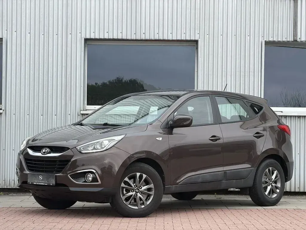 Gebraucht Hyundai ix35 Edition 135 PS (99 kW) 2015 Cool brown / mic SUV