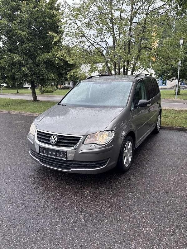 Grau Gebraucht 2008 VW Touran Conceptline Van / Kleinbus | 3.100 € (Guter Preis) - Bild 1/4