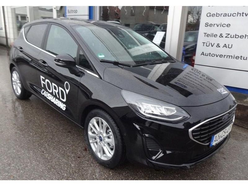 Gebraucht Ford Fiesta Titanium 125 PS (91 kW) 2023 Dunkel schwarz metallic (metallic) Limousine