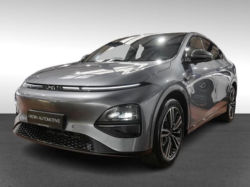 Grau Gebraucht 2025 XPENG G6 RWD Long Range SUV | 44.589 € (Teuer) - Bild 1/4