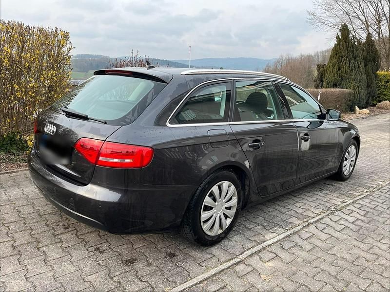 Gebraucht Audi A4 170 PS (125 kW) 2010 Grau Kombi